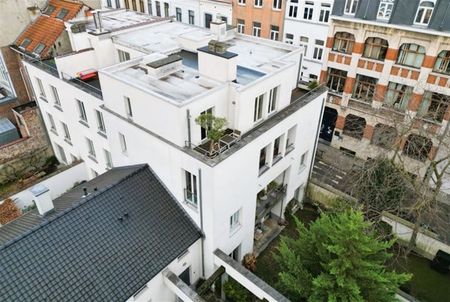 Exceptionnel Penthouse lumineux au cœur du Quartier Européen: 3 chambres avec Belle Terrasse - Foto 2