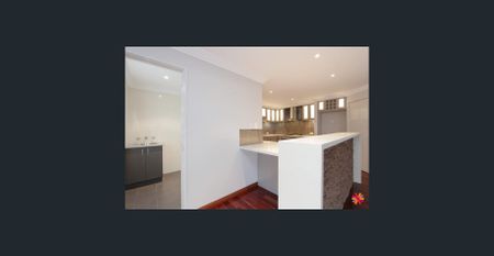 BEAUTIFULLY DESIGNED FAMILY HOME - Photo 3