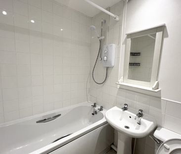 Meadow Drive, Bath - Photo 6