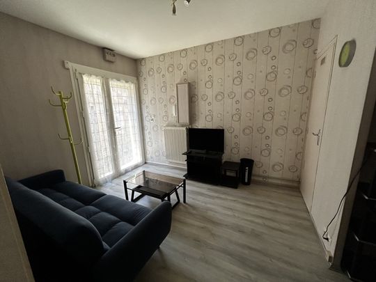 Location Appartement 2 pièces 37m² LE CREUSOT 71200 - Photo 1