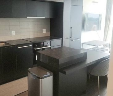 Montreal Furnished Condo Rental - Gorgeous 1 Bed + Den, 1 Bath - Photo 1