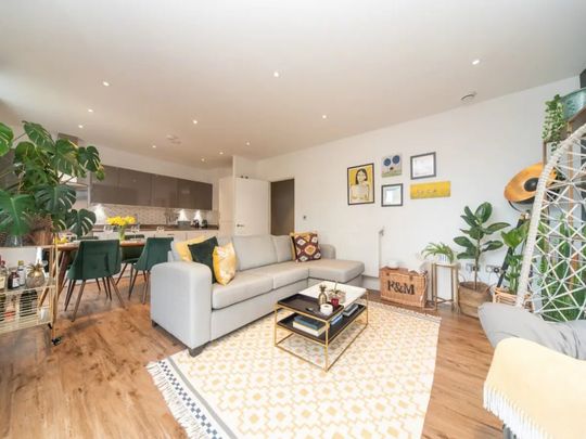 Flat 303, Theobald Heights, London, SE18 6AA, London - Photo 1