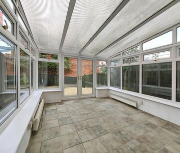 3 bedroom House To Let - Photo 2