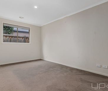 3 Flemings Avenue, HARKNESS - Photo 2