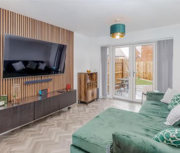 3 bedroom detached house to rent - Photo 2