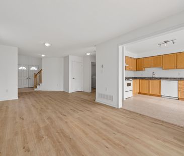 For Lease - 2084 Osbond Road, Innisfil, Ontario - Photo 3