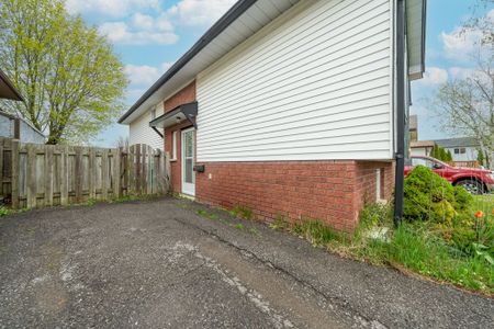 For Lease - 453 Crystal Drive Unit# Upper, Peterborough, Ontario - Photo 4