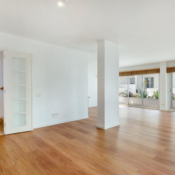 3 Bedroom Apartment with a view, Alto de Santa Catarina, Oeiras - Photo 1