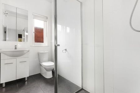 4/73 Marine Parade, Elwood VIC 3184 - Apartment For Rent | Domain - Photo 2