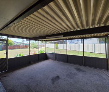 Delightful Family Home in Quiet Taree West Cul-de-Sac - Photo 4