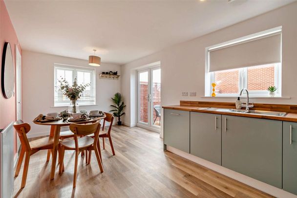 3 bedroom semi-detached house to rent - Photo 1