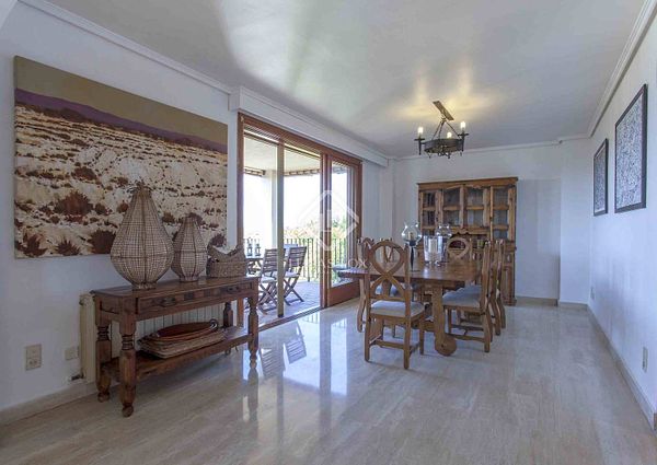 Fantastic house with garden and pool for rent in La Eliana, Valencia