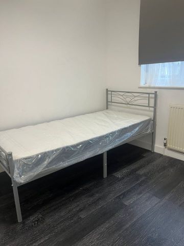 Room in a Shared House, Athelstone Road, HA3 - Photo 2