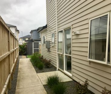 Flat Bush - Photo 1