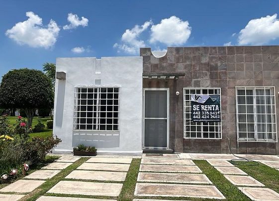 Casa en Renta en Paseos del Bosque, Querétaro - Photo 1
