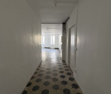 Location Appartement 2 pièces 75m² CASTELNAUDARY 11400 - Photo 3