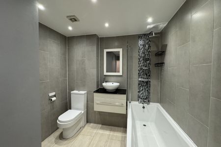 Wakehams Green Drive, CRAWLEY - Photo 5