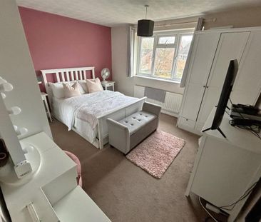 4 bedroom detached house to rent - Photo 6