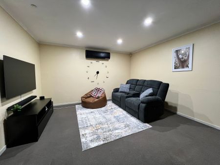 Spacious Apartment in Mawson Central - Photo 2