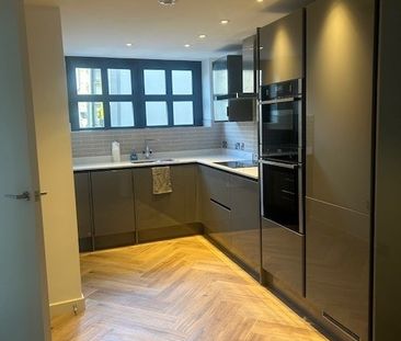 Room in a Shared House, Alma Vale Road, BS8 - Photo 4