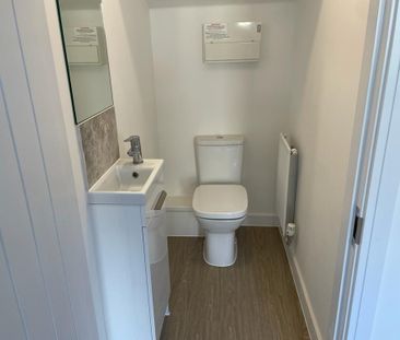 2 bedroom end of terrace house to rent - Photo 6