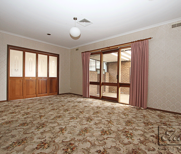 Large Family Home in Highly Sought After Strathdale - Photo 2