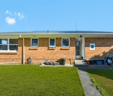 Spacious, Three Bedroom Family Home - Photo 4