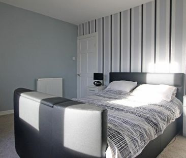 2 bedroom semi-detached house to rent - Photo 4