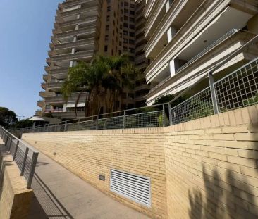 Valencia - Photo 3