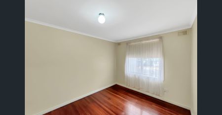 3 Bedroom Home with Spacious Backyard - Photo 5