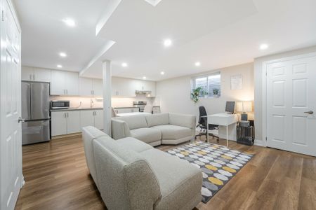 For Lease - 2932 Redbud Avenue Unit# Bsmt, Oakville, Ontario - Photo 2