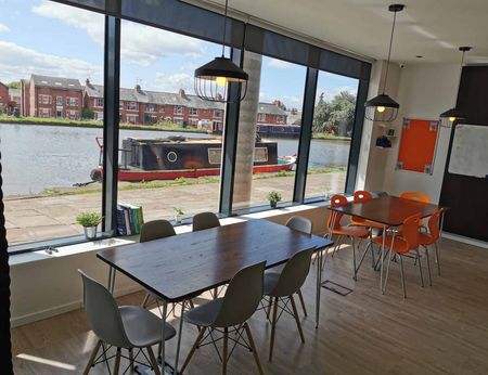 Ensuite Gold - Waterfront - Photo 5