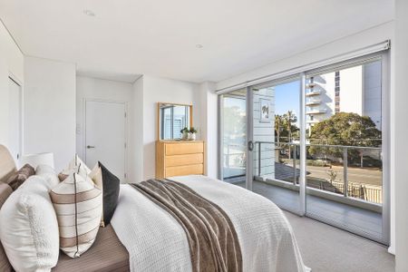 Luxury Beach Side Living - Photo 4