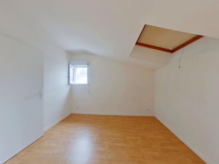 Location Appartement 1 pièce 24m² POITIERS 86000 - Photo 2
