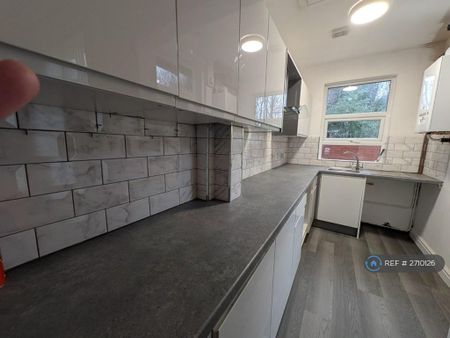 2 bedroom terraced house to rent - Photo 5