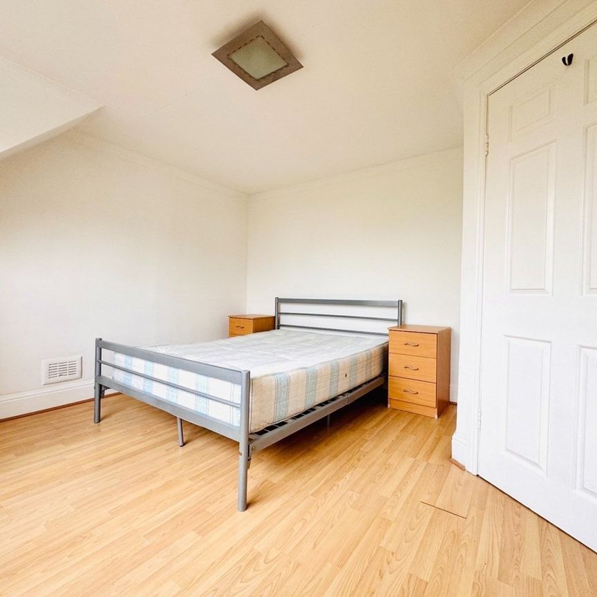 1 Bed Flat, Blenheim Gardens, NW2 - Photo 1