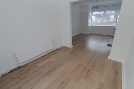 3 bedroom semi-detached house to rent - Photo 4