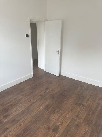 2 Bed Flat, Shardeloes Road, SE14 - Photo 2