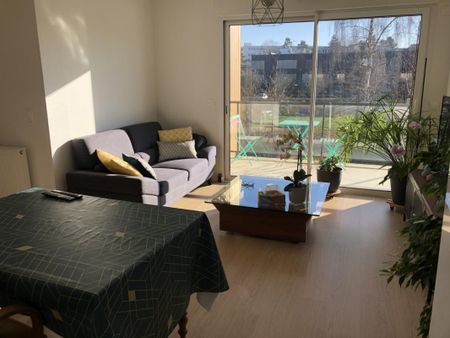 Location Appartement 3 pièces 61m² MONT ST AIGNAN 76130 - Photo 2