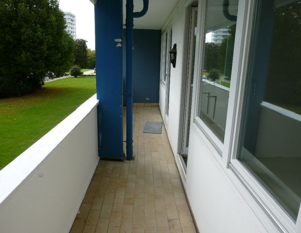 Platz zum Wohlfühlen: Großzügige Wohnung mit Loggia und viel Licht - Photo 1