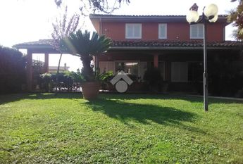 Villa singola in affitto