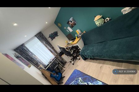 3 bedroom end of terrace house to rent - Photo 5