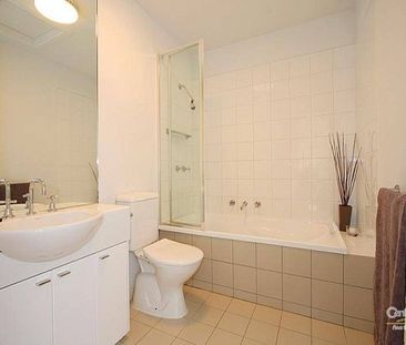 Close to Monash University! - Photo 6