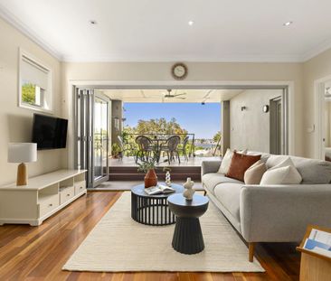 Spacious Family Retreat with Sweeping Elevated Views - Photo 1