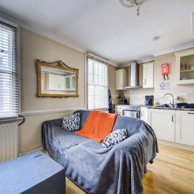 1 bedroom flat to rent - Photo 1
