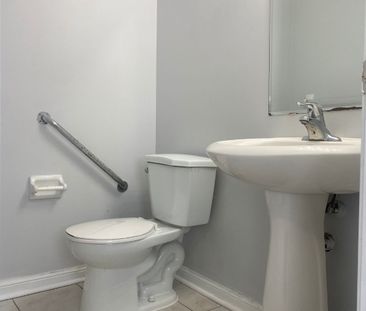 For Lease - 48 Cheetah Crescent, Toronto, Ontario - Photo 5