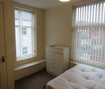 Adelphi Street Flat, Preston - Photo 3