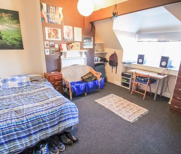 BILLS INCLUDED – Bainbrigge Road, Headingley, Leeds, LS6 - Photo 5