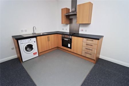 1 bedroom flat to rent - Photo 2