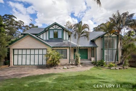 Spacious 4-Bedroom House with Pool&comma; Deck&comma; and More&excl; - Photo 3